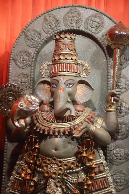 Bella scultura di Lord Ganesh