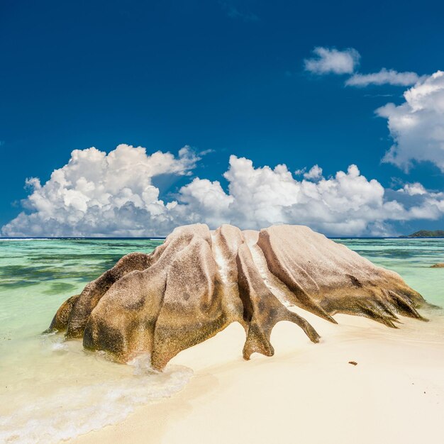 Bella spiaggia alle Seychelles