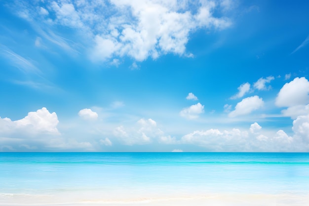 Bella spiaggia e cielo blu paesaggio marino dell'oceano estate sole aria pulita