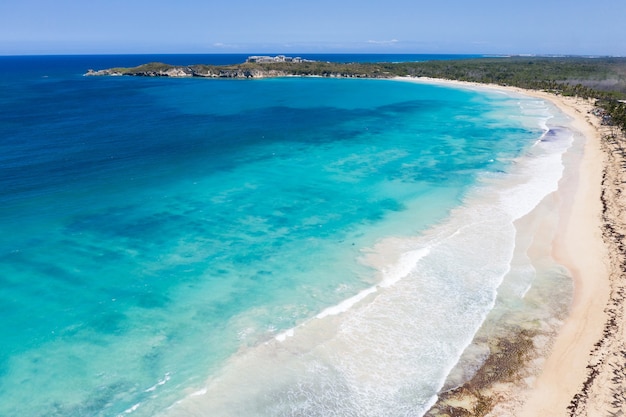 Bella veduta aerea della spiaggia