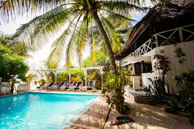 Bella villa tropicale con piscina sulla spiaggia di Matemwe, Zanzibar, Tanzania