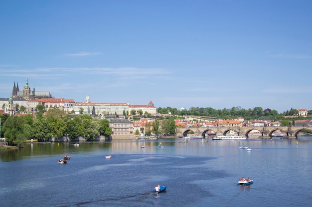 Bella vista del Ponte Carlo Città Vecchia e Torre della Città Vecchia di Ponte Carlo Repubblica Ceca