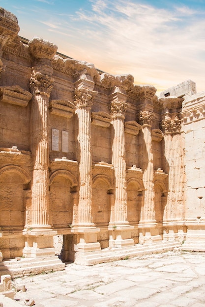 Bella vista del Tempio di Bacco nell'antica città di Baalbek, Libano Bella vista del