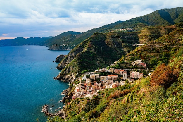 Bella vista della città Manarola Parco Nazionale delle Cinque Terre Liguria Italia