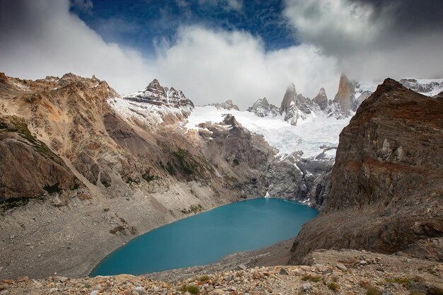 Bella vista della Laguna De Los Tres, Monte Fitz Roy, Torre y Poincenot, El Chalten, Patagonia, Arge