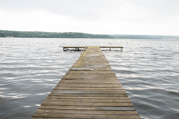 Bella vista naturale con lago