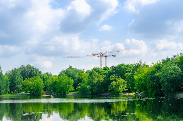 Bella vista sul parcheggio e sul lago