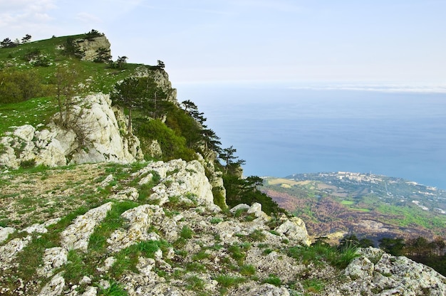 Bella vista sulle rocce e sui campi Natura della Crimea centrale