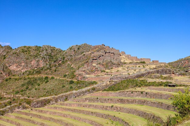 Bella vista sulle rovine di Pisac a Cusco