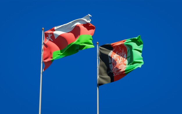 Belle bandiere di stato nazionali dell'Afghanistan e dell'Oman