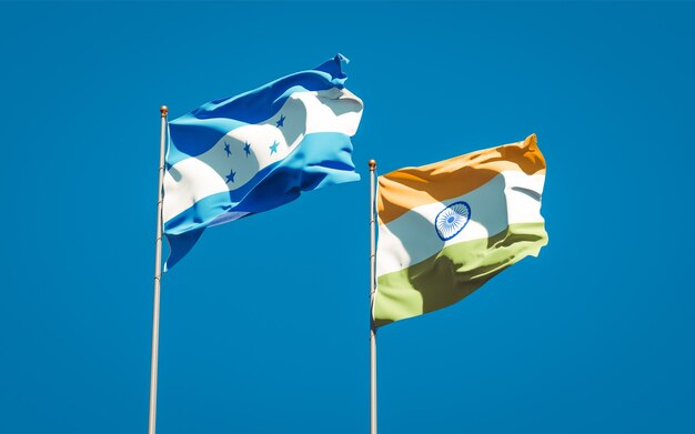 Belle bandiere nazionali dello stato di Honduras e India insieme
