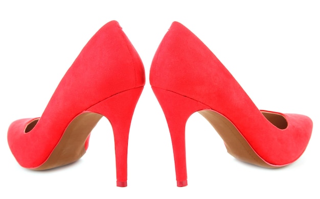 Belle scarpe femminili rosse isolate su bianco