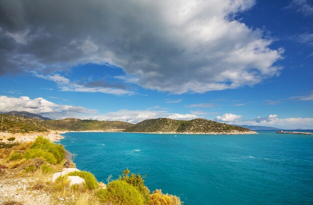 Bellissima costa del mare in Turchia