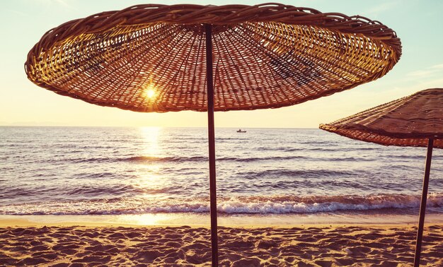 Bellissima spiaggia sull'oceano, filtro Instagram