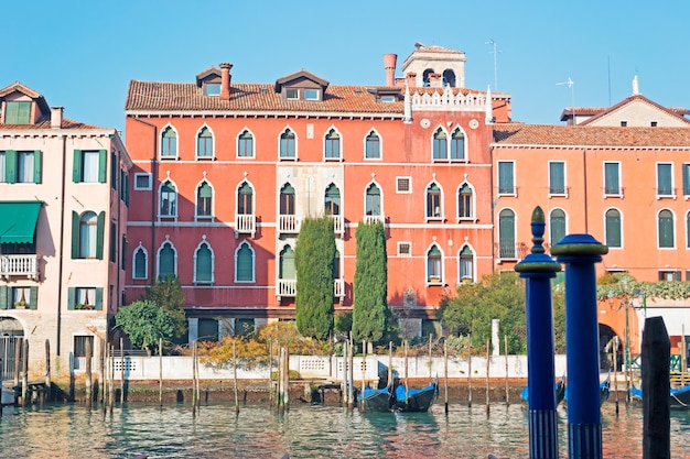 Bellissimi edifici sul Canal Grande di Venezia