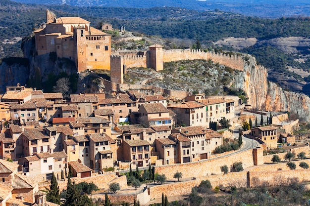 bellissimo borgo medievale nelle montagne aragonesi