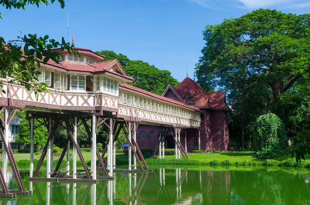 Bellissimo edificio nel Palazzo di Sanamchan nella provincia di Nakhon Pathom (Thailandia)