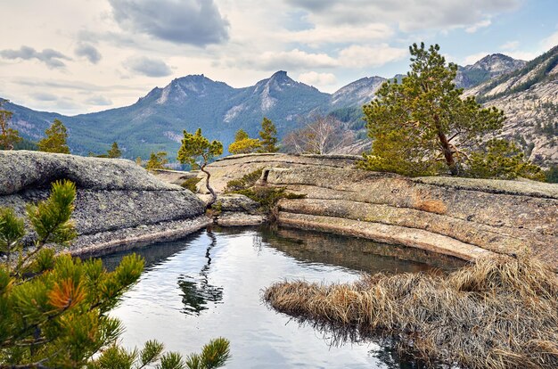 Bellissimo lago in Kazakistan