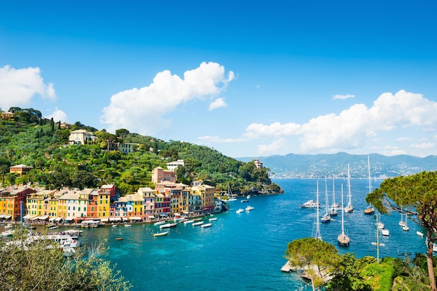 Bellissimo mare a Portofino, Italia. Paesaggio estivo