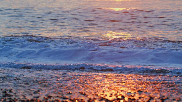 Bellissimo mare tropicale con un tramonto bellezza infinita della natura bellissimo sfondo di colore ancora