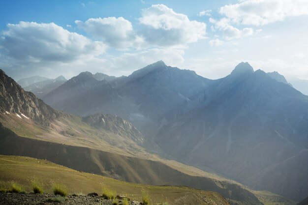 Bellissimo paesaggio delle montagne Fann, Tagikistan