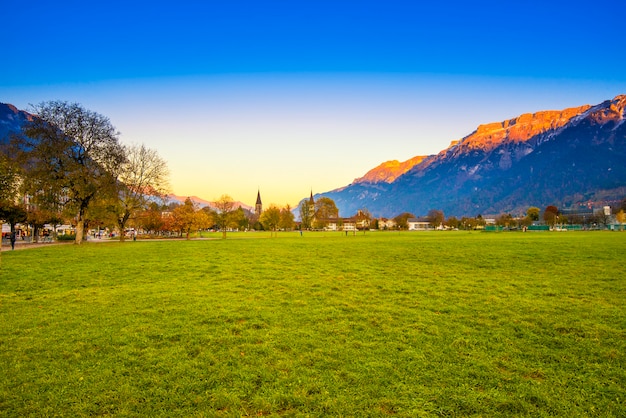 Bellissimo paesaggio di Interlaken, in Svizzera