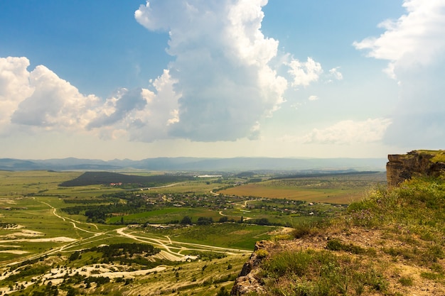 Bellissimo paesaggio di montagna