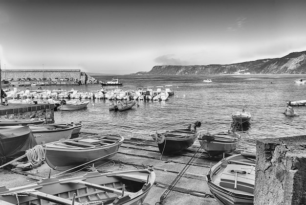 Bellissimo paesaggio marino nel villaggio di Scilla Calabria Italia