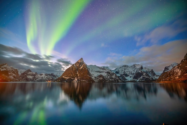 Bellissimo paesaggio naturale delle Lofoten in Norvegia