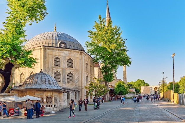 Bellissimo paesaggio urbano viewcity stradepersonearchitettura di IstambulTurkey