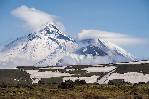 Bellissimo paesaggio vulcanico: Vulcano Klyuchevskaya Sopka