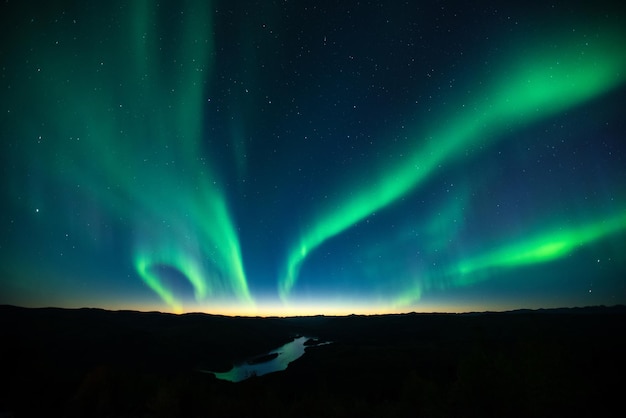 Bellissimo scatto dell'aurora boreale, Dawson City, Yukon, Canada