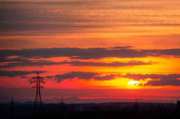 Bellissimo tramonto infuocato