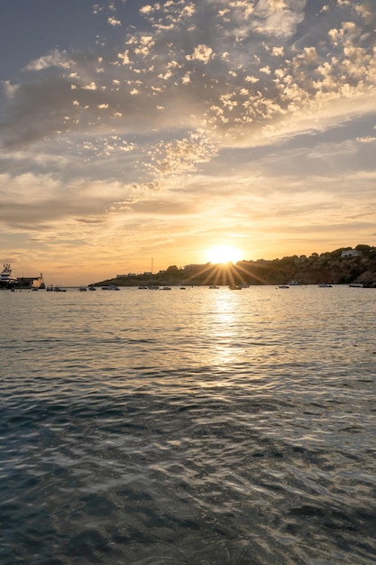 Bellissimo tramonto sulla spiaggia di Toro Isole Baleari Spagna Mediterraneo Europa