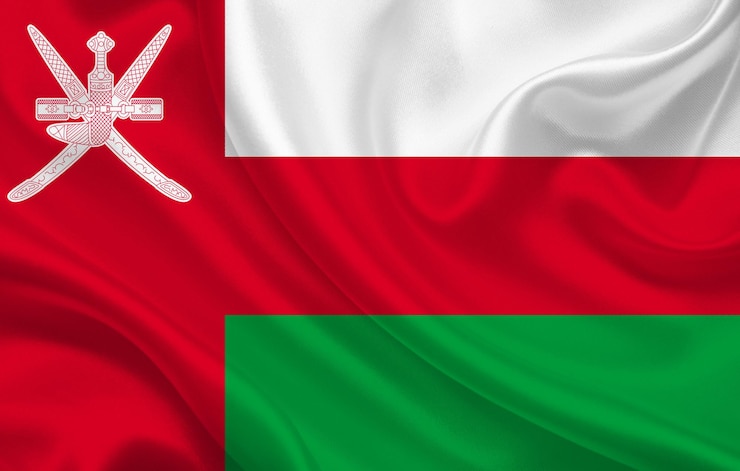 Photo bendera negara oman pada latar belakang panorama kain sutra bergelombang - ilustrasi