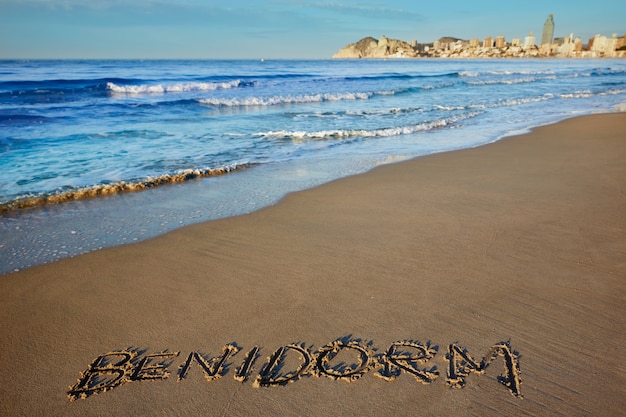 Benidorm ha scritto lettere di incantesimi ad Alicante