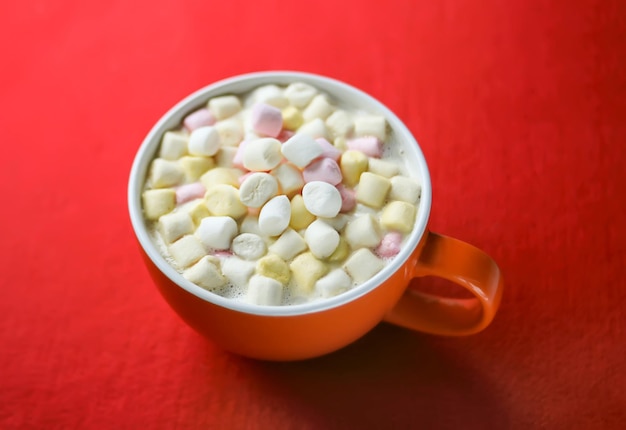Bevanda al cacao con marshmallow
