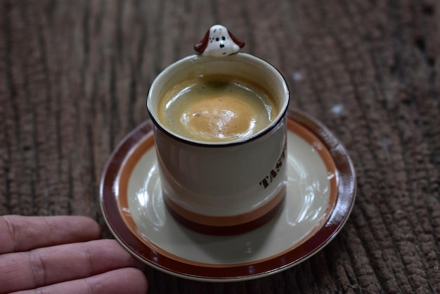 bevanda al caffè e torta