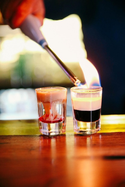 Bevanda alcolica cocktail sul tavolo nel ristorante