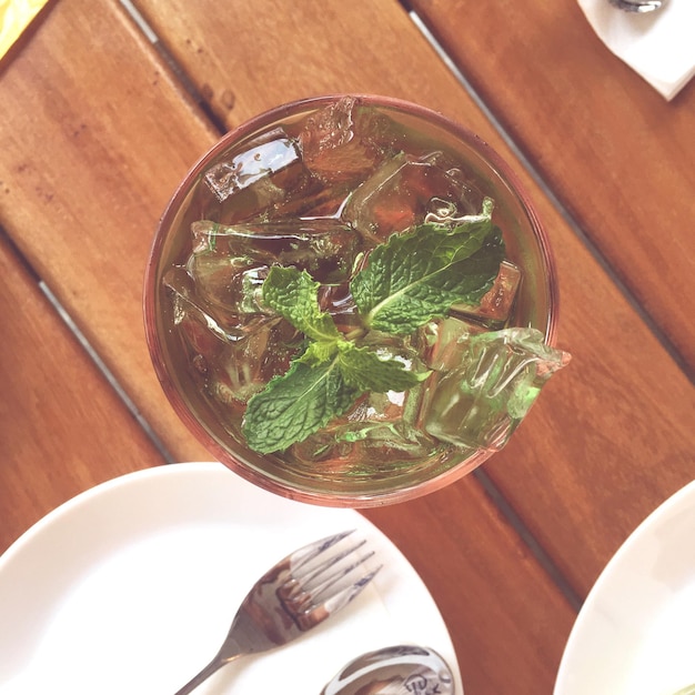 Bevanda alla menta direttamente dall'alto