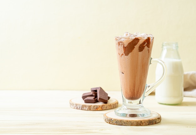 Bevanda di frappè al cioccolato ghiacciato