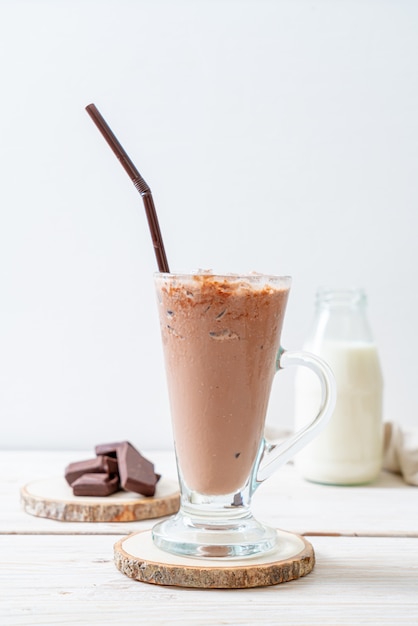 Bevanda di frappè al cioccolato ghiacciato