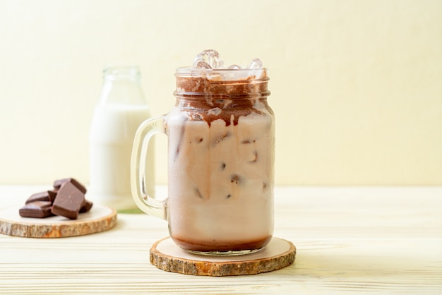 Bevanda di frappè al cioccolato ghiacciato