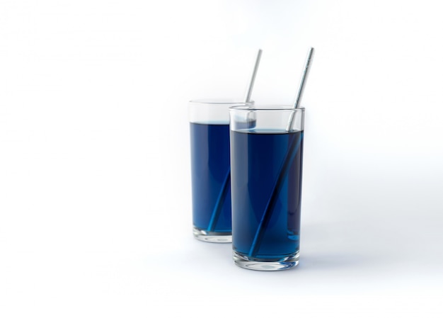 Bevande ghiacciate del pisello di farfalla blu. Cocktail tradizionali tailandesi sani in vetri