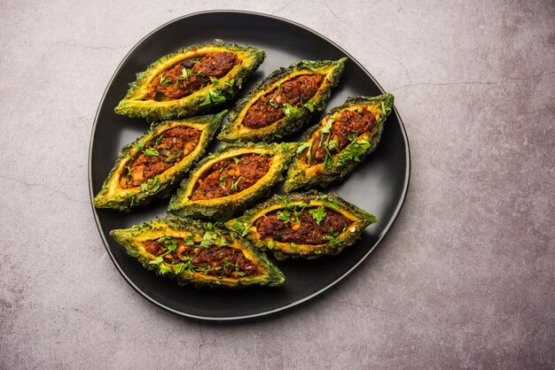 Bharwa karela masala fry o ricetta del melone amaro ripieno