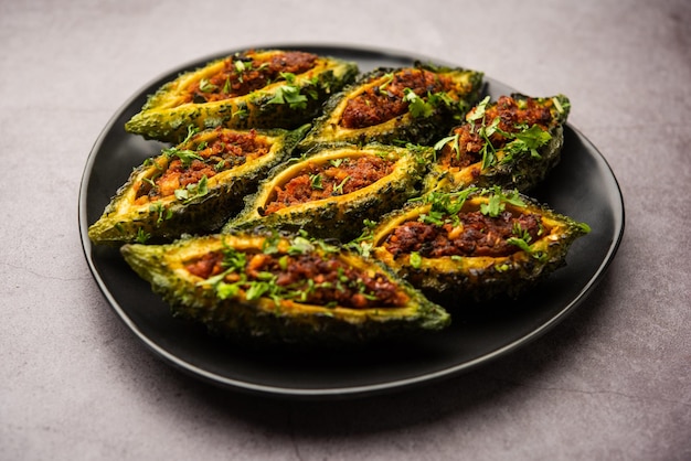 Bharwa karela masala fry o ricetta del melone amaro ripieno