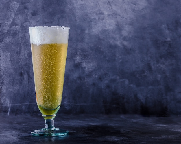 Bicchiere di birra fresca i