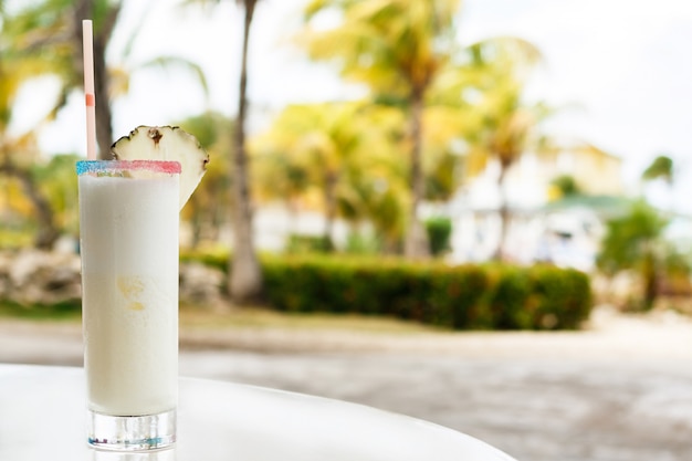 Bicchiere di cocktail Pina Colada