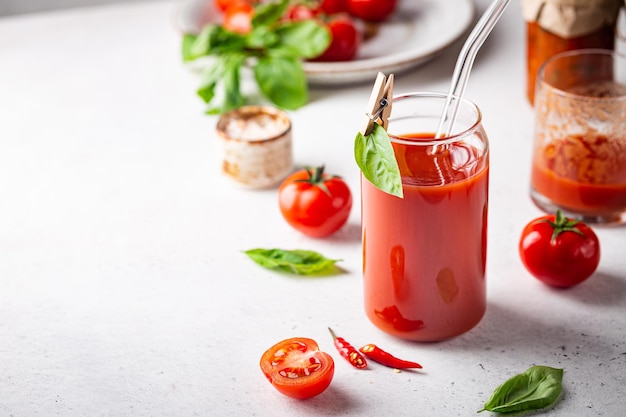 Bicchiere di succo di pomodoro