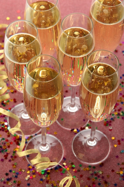 Bicchieri con champagne